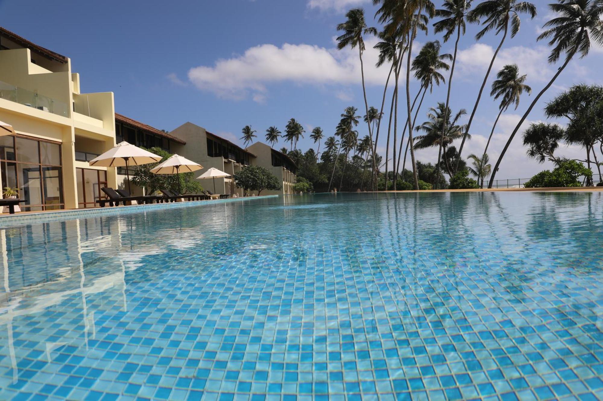 Grand Beach Wadduwa Exterior foto