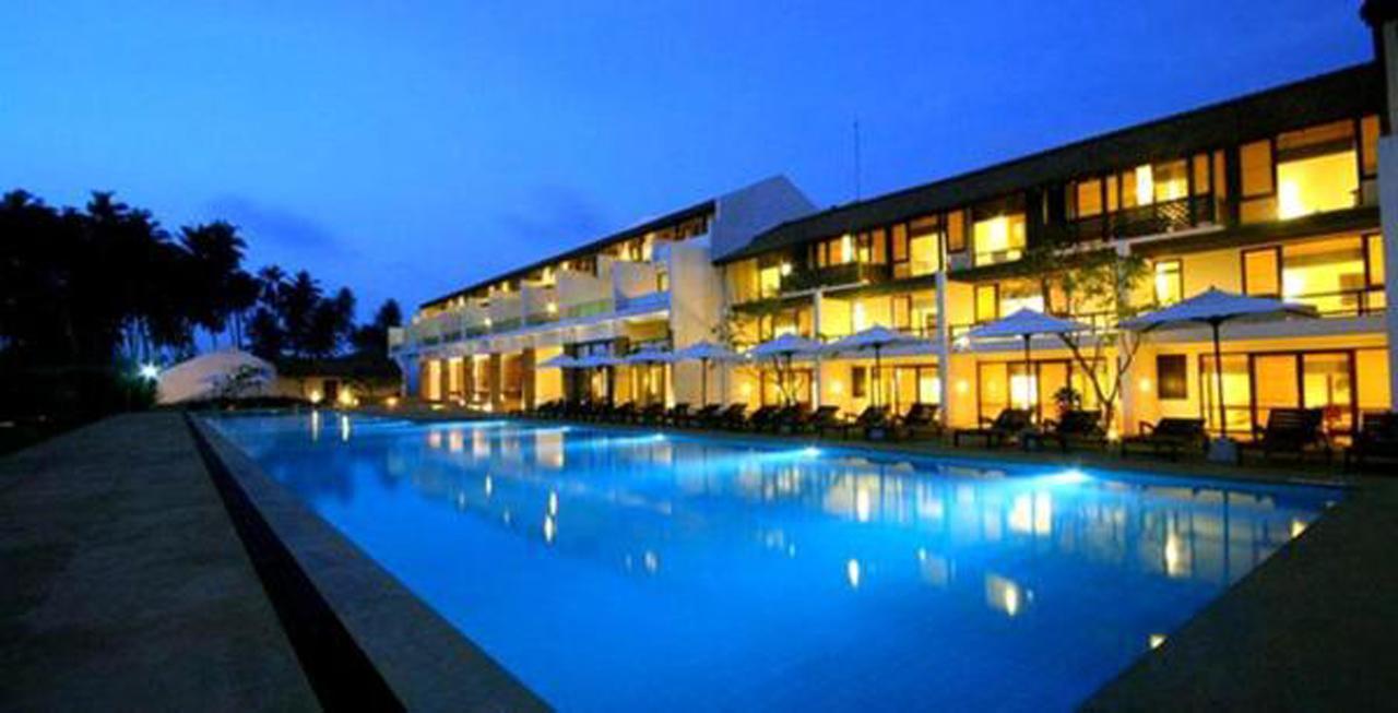 Grand Beach Wadduwa Exterior foto