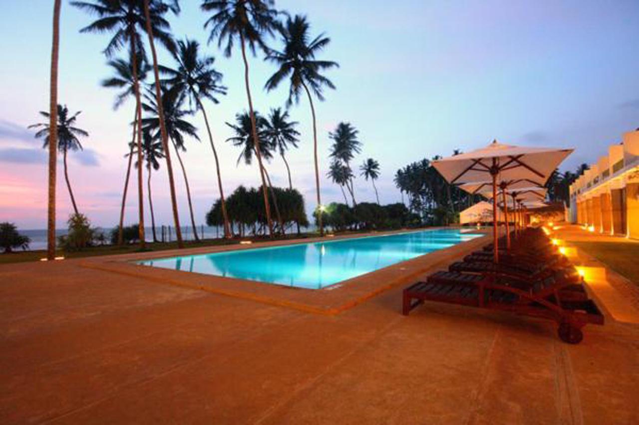 Grand Beach Wadduwa Exterior foto