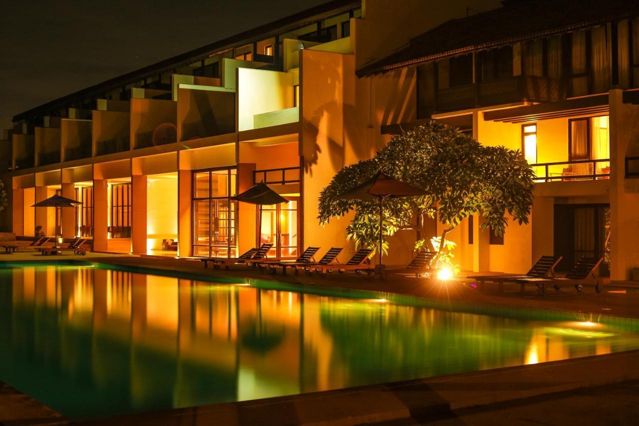 Grand Beach Wadduwa Exterior foto