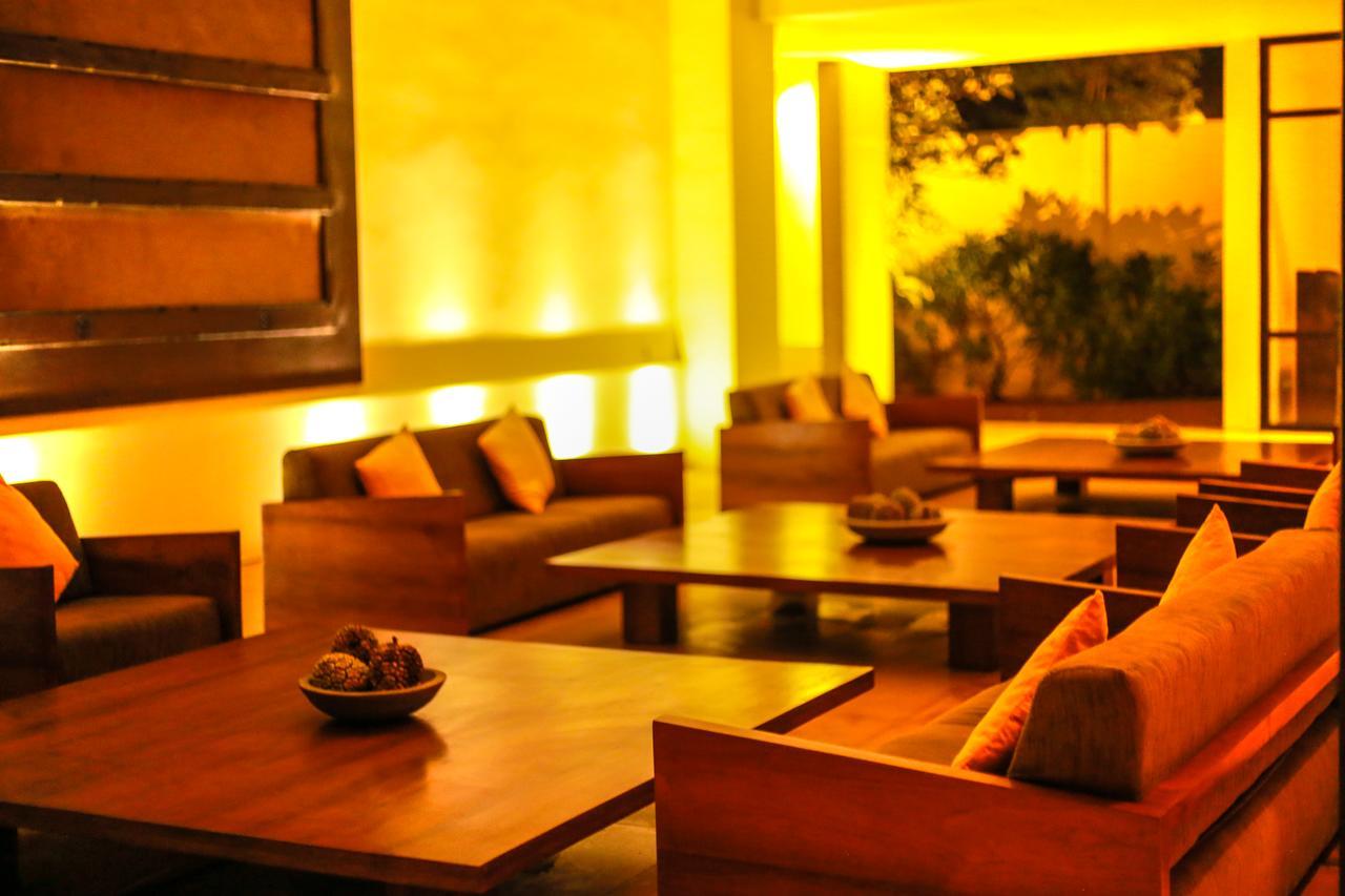 Grand Beach Wadduwa Exterior foto