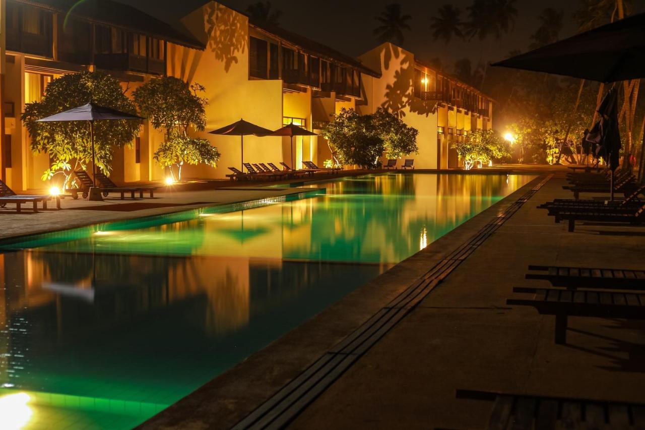 Grand Beach Wadduwa Exterior foto