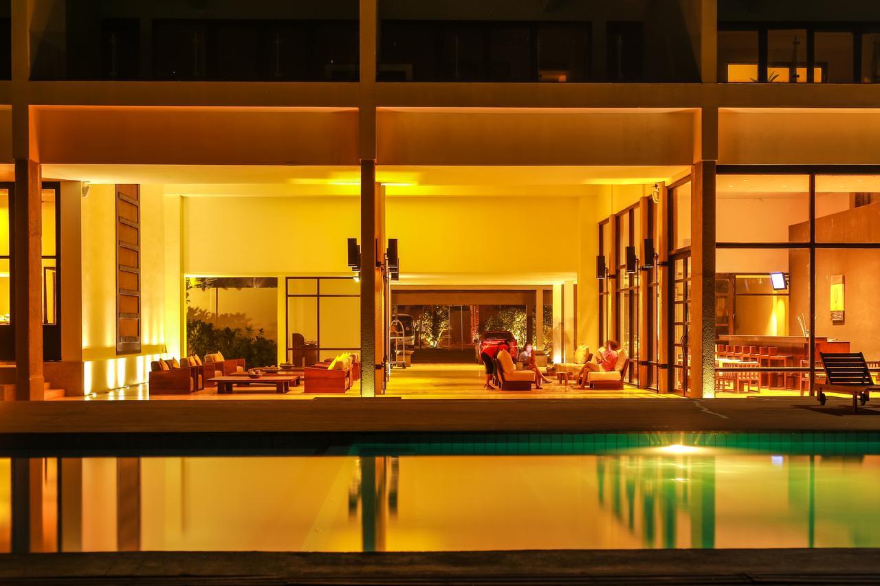 Grand Beach Wadduwa Exterior foto