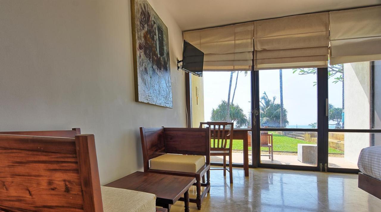 Grand Beach Wadduwa Exterior foto